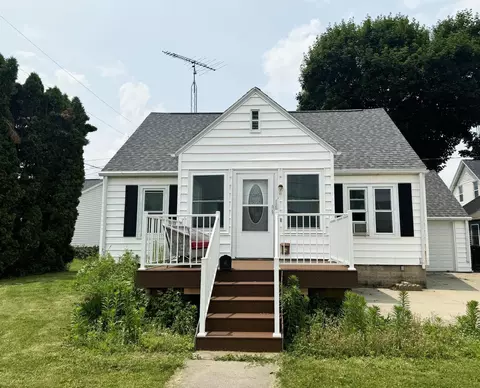 16 S State St, Waupun, WI 53963