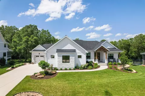 7257 Flyhawk Ln, Sauk City, WI 53583