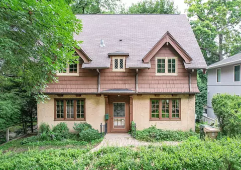 2110 Bascom St, Madison, WI 53726