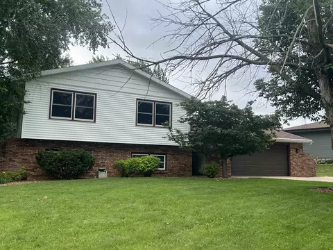 140 24th Ave, Monroe, WI 53566