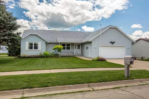 642 30th St, Monroe, WI 53566