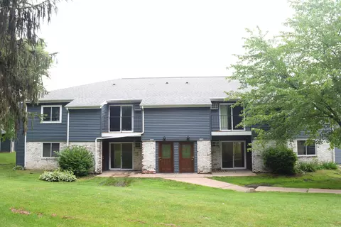 1201 Whispering Pines Way, Fitchburg, WI 53713
