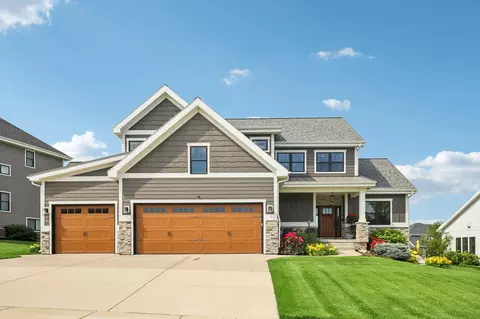 1048 Brynhill Dr, Oregon, WI 53575
