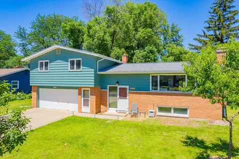 4522 Aztec Trl, Fitchburg, WI 53711