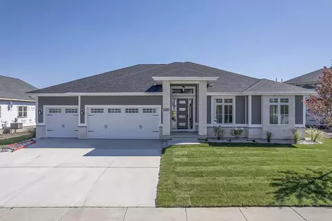 1431 Greenleaf Ct, Sun Prairie, WI 53590