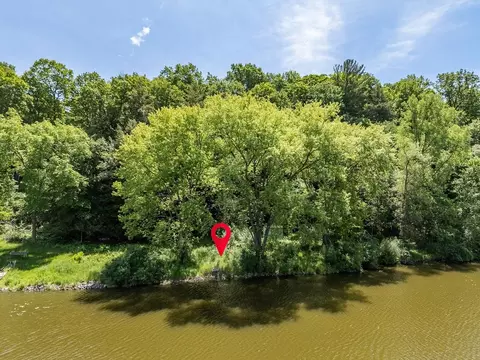 L 4 Woodpecker E Redstone Drive, La Valle, WI 53941