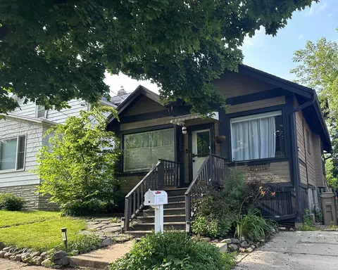 2825 Oakridge Ave, Madison, WI 53704