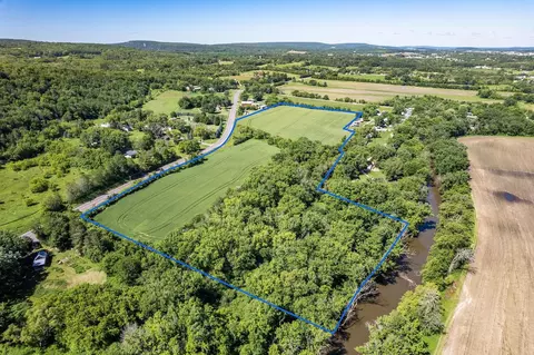 Undisclosed, Baraboo, WI 53913