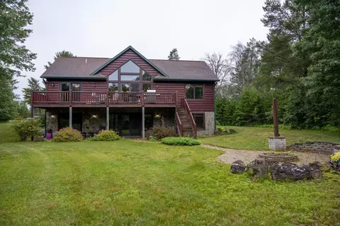 n8020 North Shore Drive, New Lisbon, WI 53950