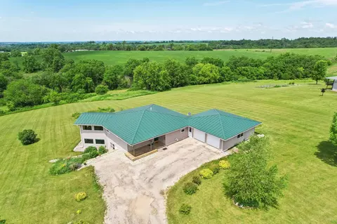 w9105 Wisconsin 39, Blanchardville, WI 53516