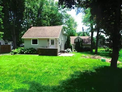4479 3rd St, Windsor, WI 53598