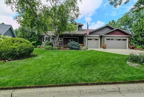 14 Bishops Hill Cir, Madison, WI 53717