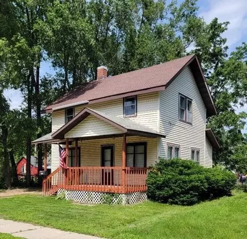 422 Juneau Ave, Mauston, WI 53948