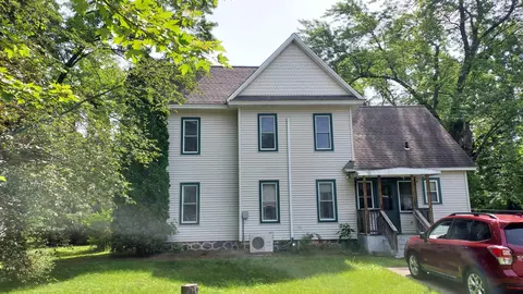 315 E Main St, Coloma, WI 54930