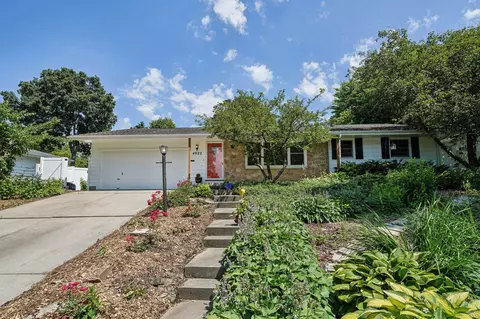 4922 Sherwood Rd, Madison, WI 53711
