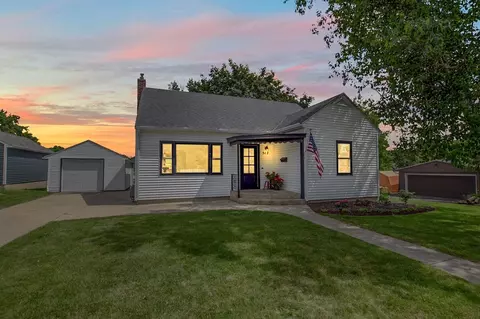 517 Martin St, Sun Prairie, WI 53590