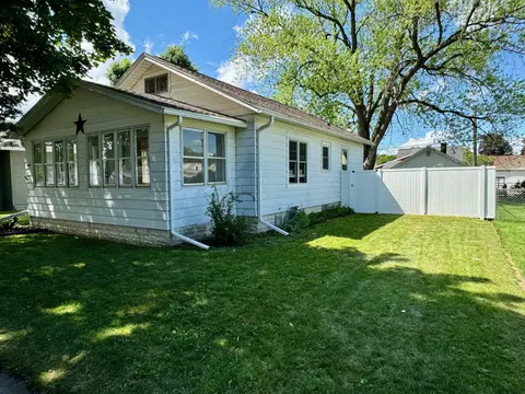 1619 Weston St, La Crosse, WI 54601
