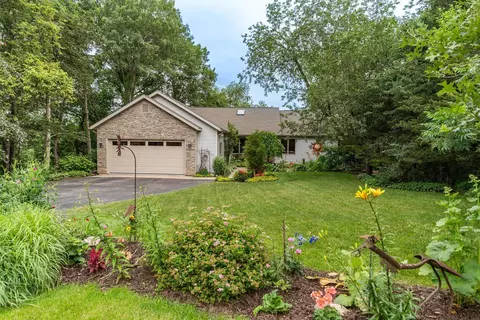 s3619 Pine Knoll Drive, Baraboo, WI 53913