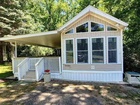 538 Glendale Dr, Edgerton, WI 53534