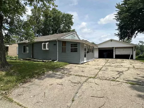 2115 Adel St, Janesville, WI 53546