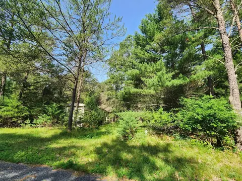 2107 Wisconsin St, Friendship, WI 53934