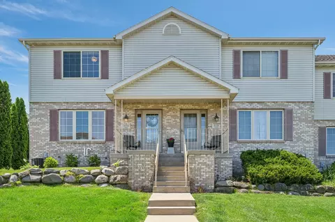578 Kelvington Dr #1, Sun Prairie, WI 53590