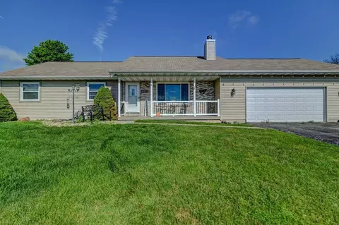 4447 Meadowwood Cir, Deforest, WI 53532