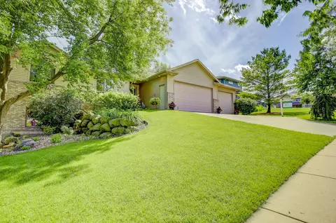 217 Glen View Rd, Mount Horeb, WI 53572