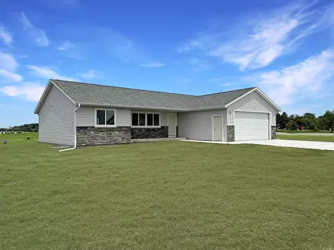 128 Sunflower St, Westby, WI 54667