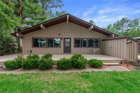 1116 Ivanhoe Ct, Nekoosa, WI 54457