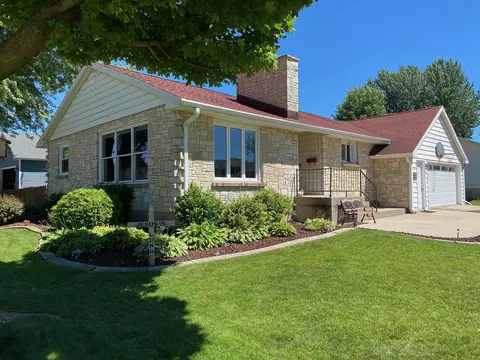 204 27th Ave, Monroe, WI 53566