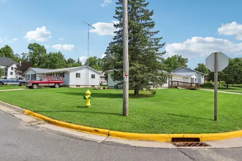 623-625131 133 Cross John St, Poynette, WI 53955