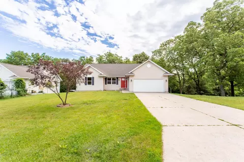 484 E Dale St, Browntown, WI 53522