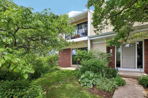 5520 Century Ave #1, Middleton, WI 53562