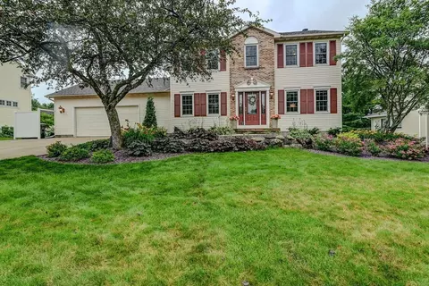 1225 Cardinal Crest Dr, Sun Prairie, WI 53590
