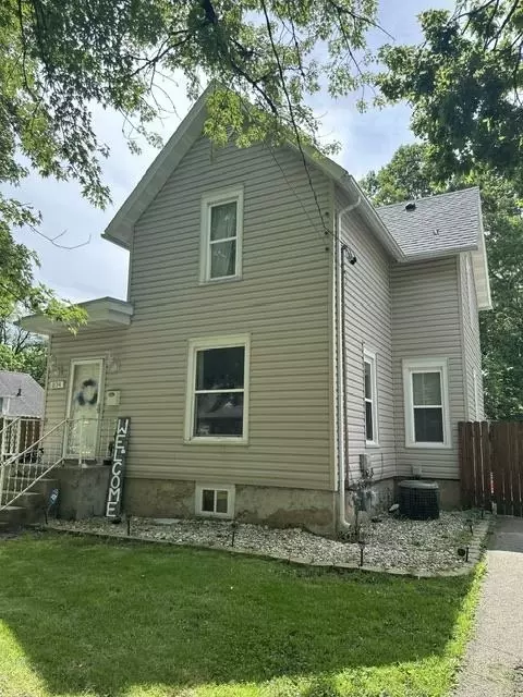 834 Elm St, Beloit, WI 53511