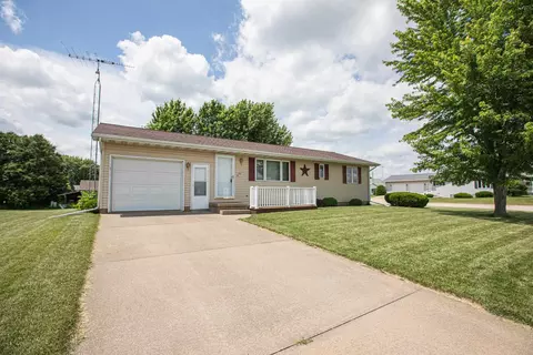 211 N Lincoln St, Cuba City, WI 53807