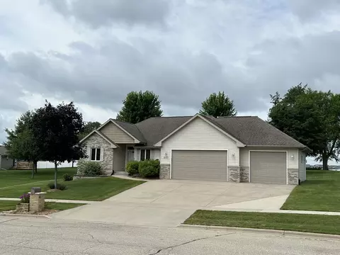 897 Tower Hill Dr, Milton, WI 53563