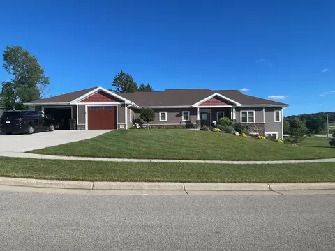 440 Colt Dr, Belleville, WI 53508