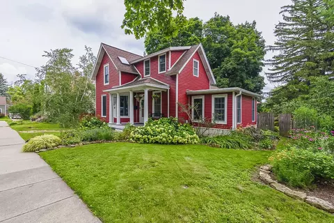 128 N 1st St, Evansville, WI 53536