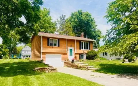584 Halbert St, Green Lake, WI 54941