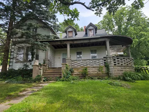 5820 Noble St, Gratiot, WI 53541