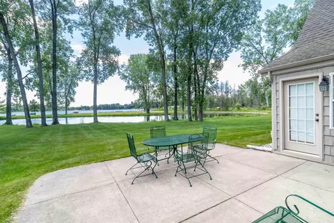3485 3rd Ln #3, Oxford, WI 53952