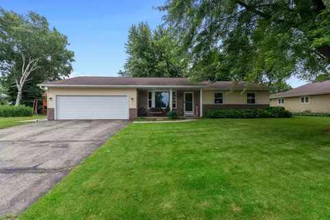 1020 Georgetown Ter, Beaver Dam, WI 53916
