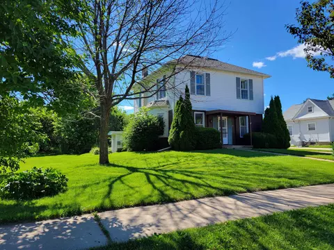 758 N Adams St, Lancaster, WI 53813