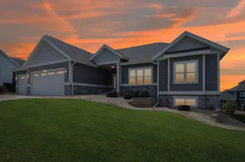 2304 Bridgett St, Waunakee, WI 53597