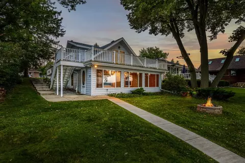 1743 E Koshkonong Dr, Edgerton, WI 53534