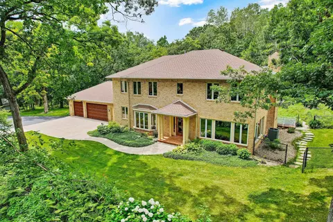 7998 Shag Bark Cir, Cross Plains, WI 53528