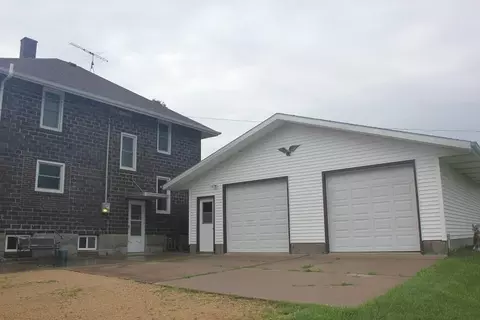 3260 Line Rd, Cuba City, WI 53807