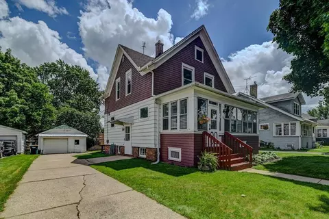 624 Adams St, Fort Atkinson, WI 53538